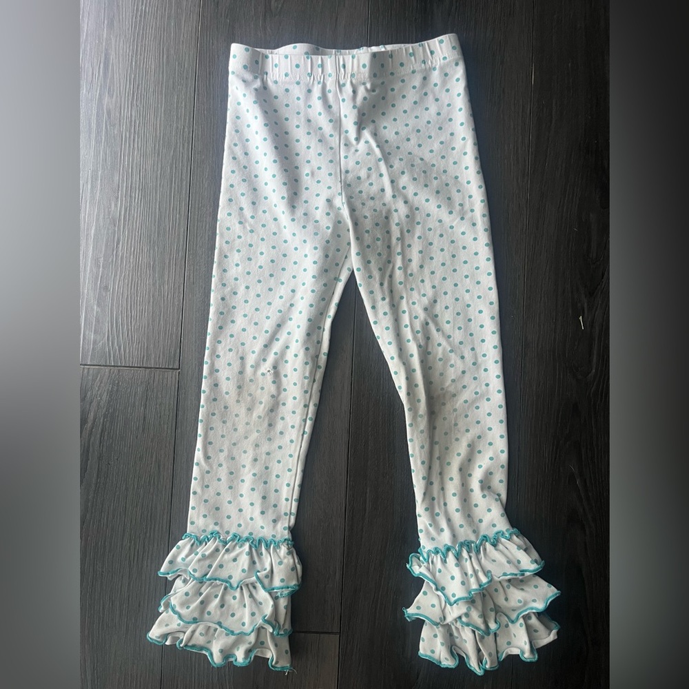 Size 8 SweetHoney ruffle pants.